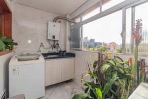 Image 30 - 884804