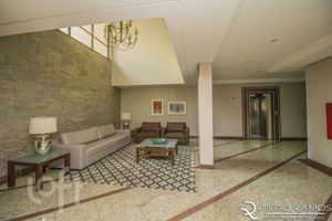 Image 34 - 884805