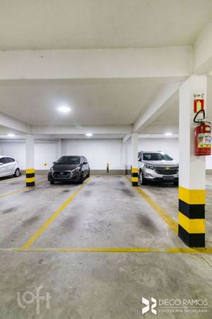 Image 31 - 884805