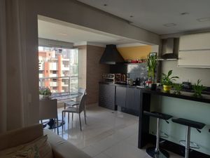 Image 18 - 884807