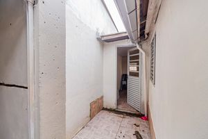 Image 27 - 884808