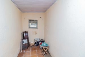 Image 29 - 884808