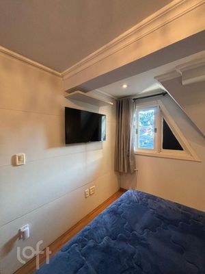 Image 9 - 884810