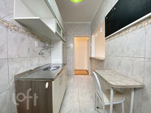 Image 8 - 884811
