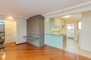 Image 9 - 884812