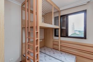 Image 18 - 884812