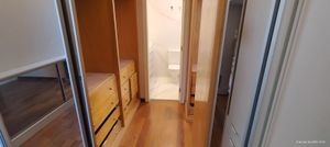 Image 12 - 884812