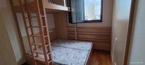 Image 18 - 884812