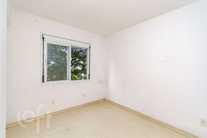 Image 18 - 884814