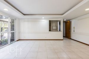 Image 10 - 884814