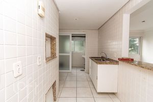 Image 7 - 884814