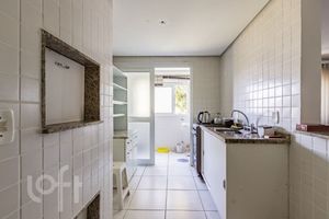 Image 16 - 884814