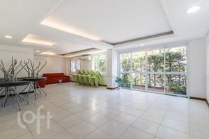 Image 9 - 884814