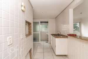 Image 8 - 884814