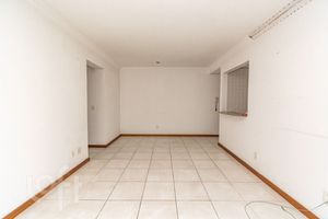 Image 4 - 884814
