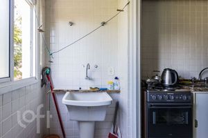 Image 21 - 884814