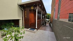 Image 5 - 884818
