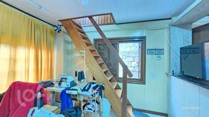 Image 31 - 884818