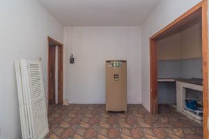 Image 3 - 884821