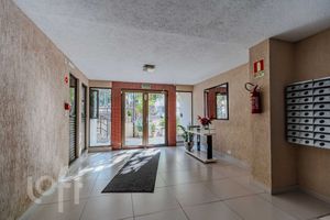 Image 41 - 884828