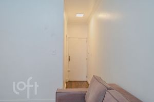 Image 38 - 884828