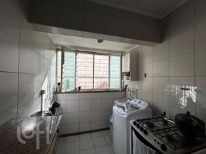 Image 17 - 884829