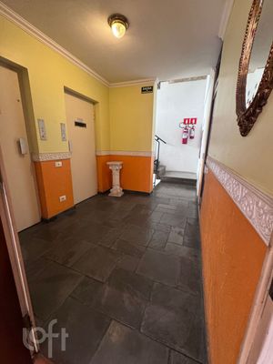 Image 31 - 884832