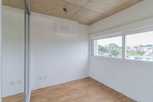 Image 9 - 884833
