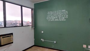 Image 2 - 884836
