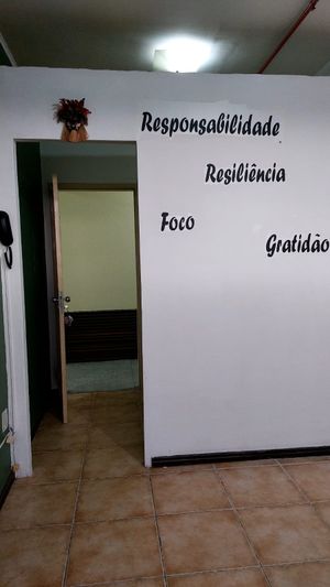 Image 7 - 884836