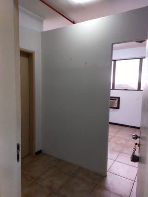 Image 9 - 884836