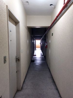 Image 16 - 884836
