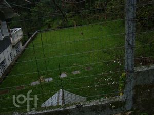 Image 12 - 884840