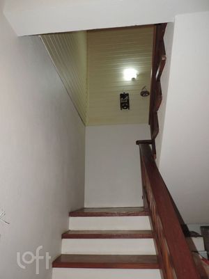 Image 34 - 884840