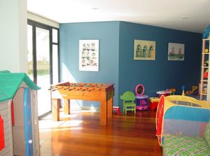 Image 22 - 884841