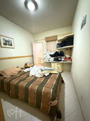 Image 9 - 884843