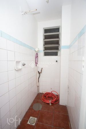 Image 20 - 884844