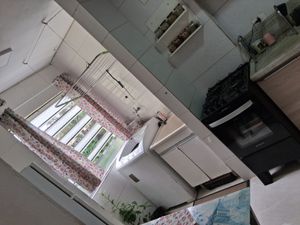 Image 9 - 884849