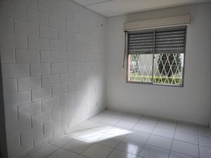 Image 6 - 884853
