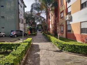 Image 8 - 884853