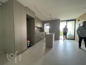Image 12 - 884857