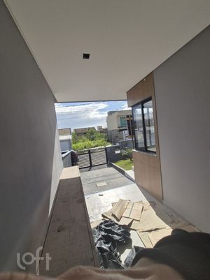 Image 24 - 884858