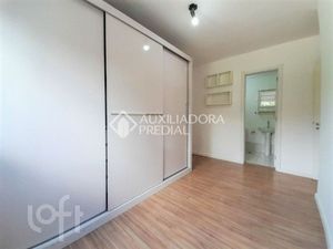 Image 9 - 884859