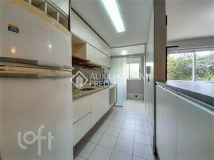 Image 7 - 884859