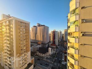 Image 21 - 884863