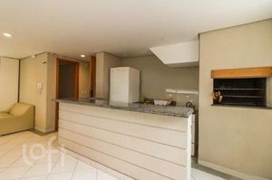 Image 19 - 884865
