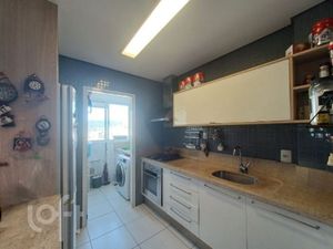 Image 10 - 884866