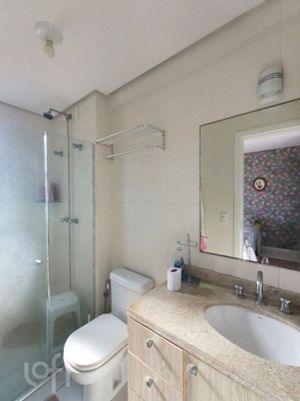Image 19 - 884866
