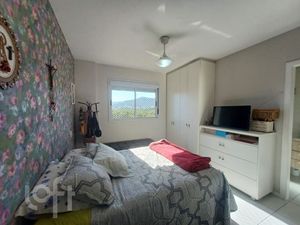 Image 16 - 884866