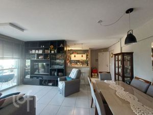 Image 6 - 884866